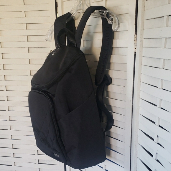 Travelon Black Backpack - Picture 2 of 8